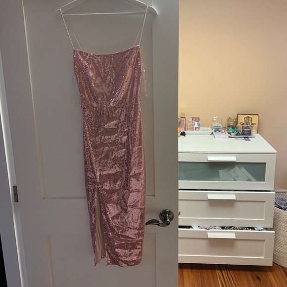 FASHION NOVA DRESS - Picture 2 of 2